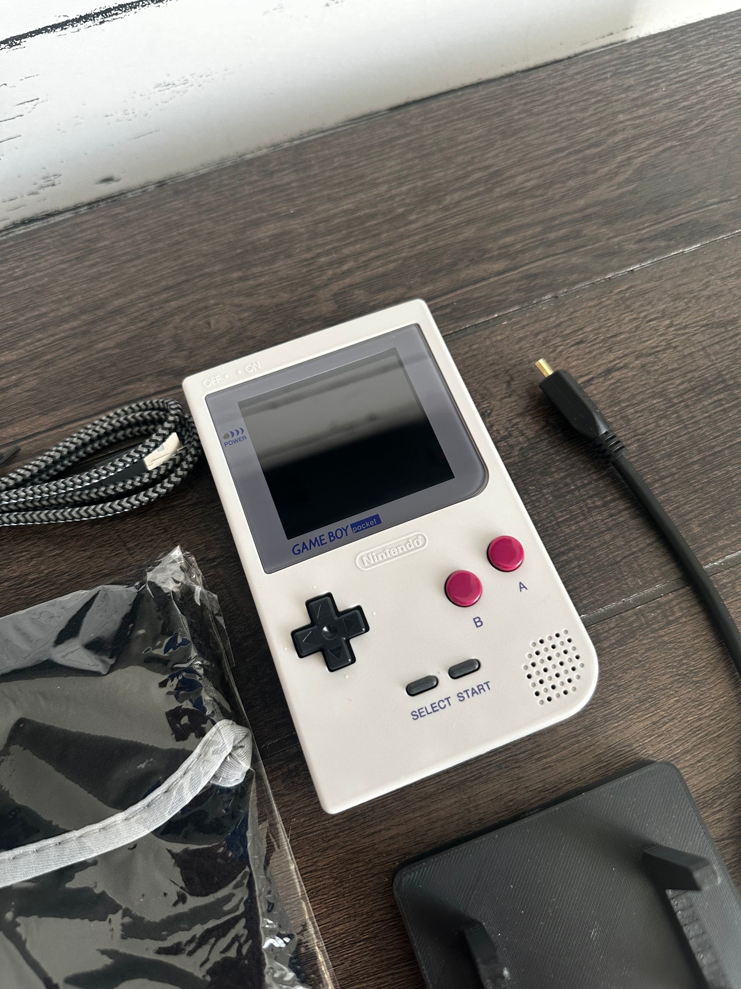 Gameboy Pocket Color HMDI Out Q5 IPS DMG colorway with usbc rechargeable battery