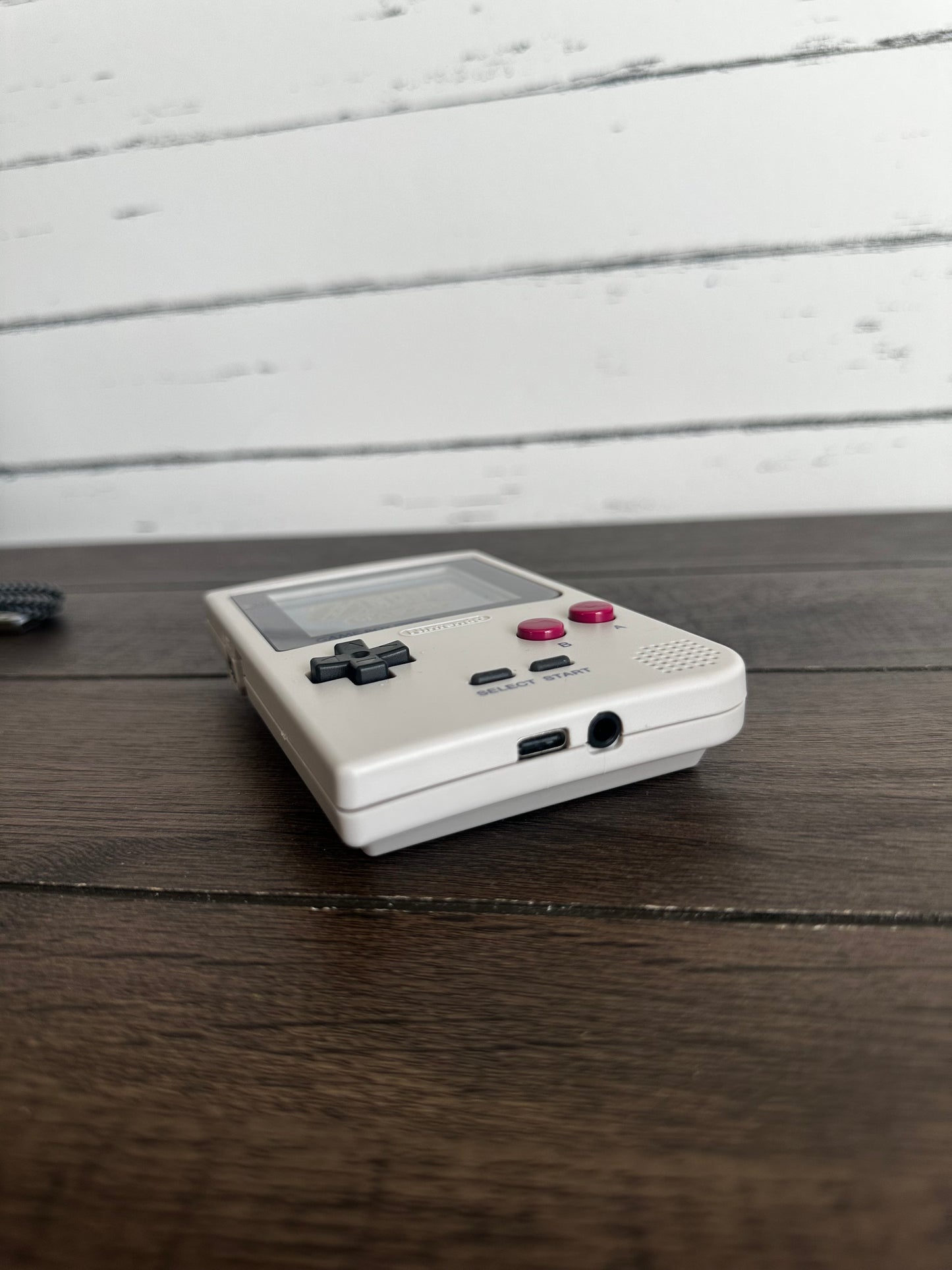 Gameboy Pocket Color HMDI Out Q5 IPS DMG colorway with usbc rechargeable battery