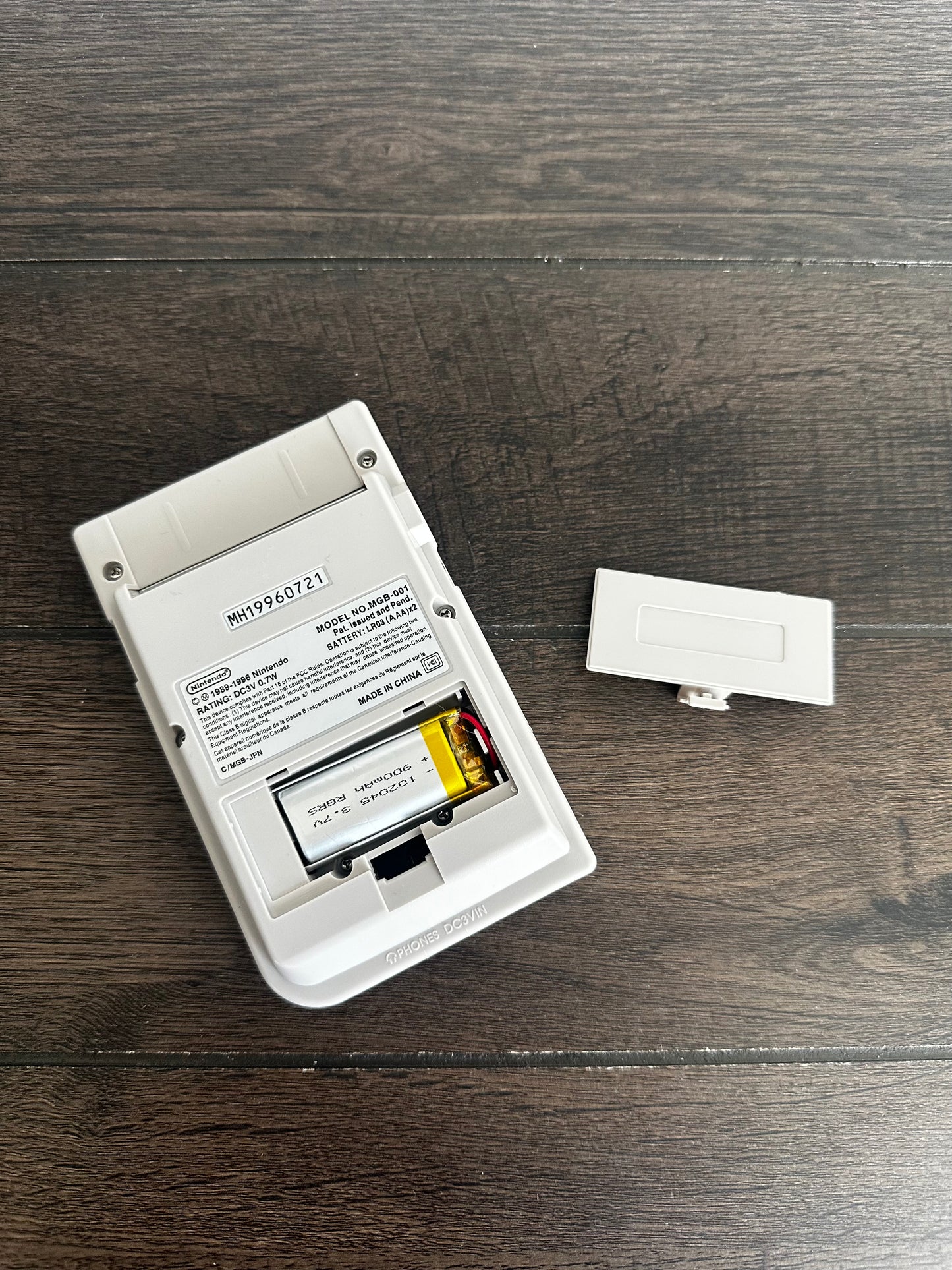 Gameboy Pocket Color HMDI Out Q5 IPS DMG colorway with usbc rechargeable battery
